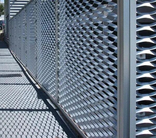 Choosing the Right Metal Fabricators in KSA for Stainless Steel, Corten, and Custom Projects